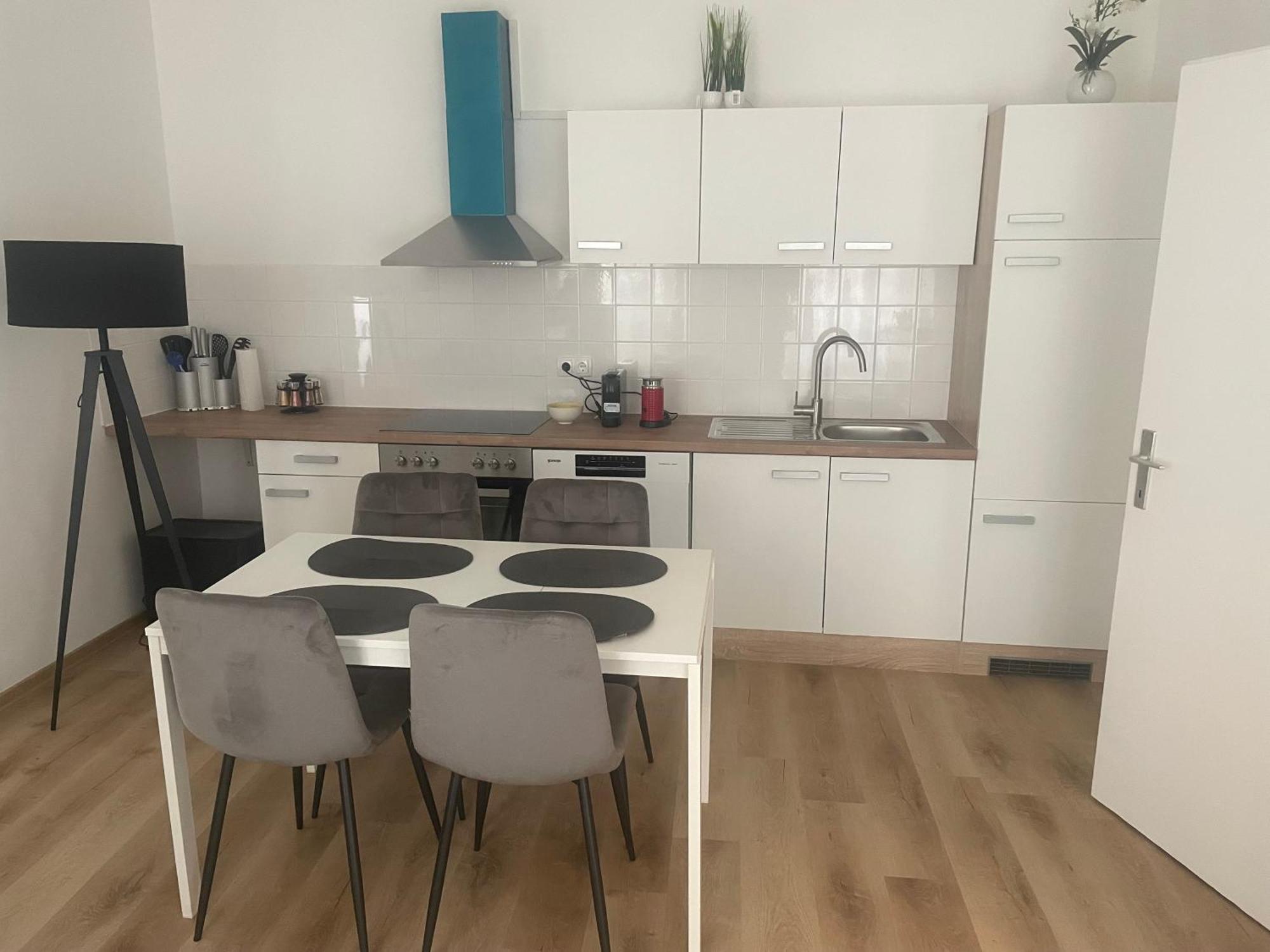 Modernes 60m2 Erdgeschoss Mit Gartenblick - Hundefreundlich Naehe Westbahnhof T5 Apartment *
